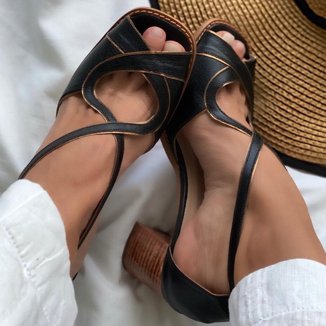 Zoya Sandals